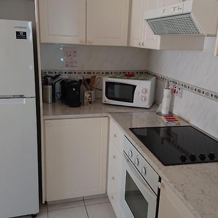 Paradise Gardens Prestige And Lovely Apartment Paphos Exteriör bild