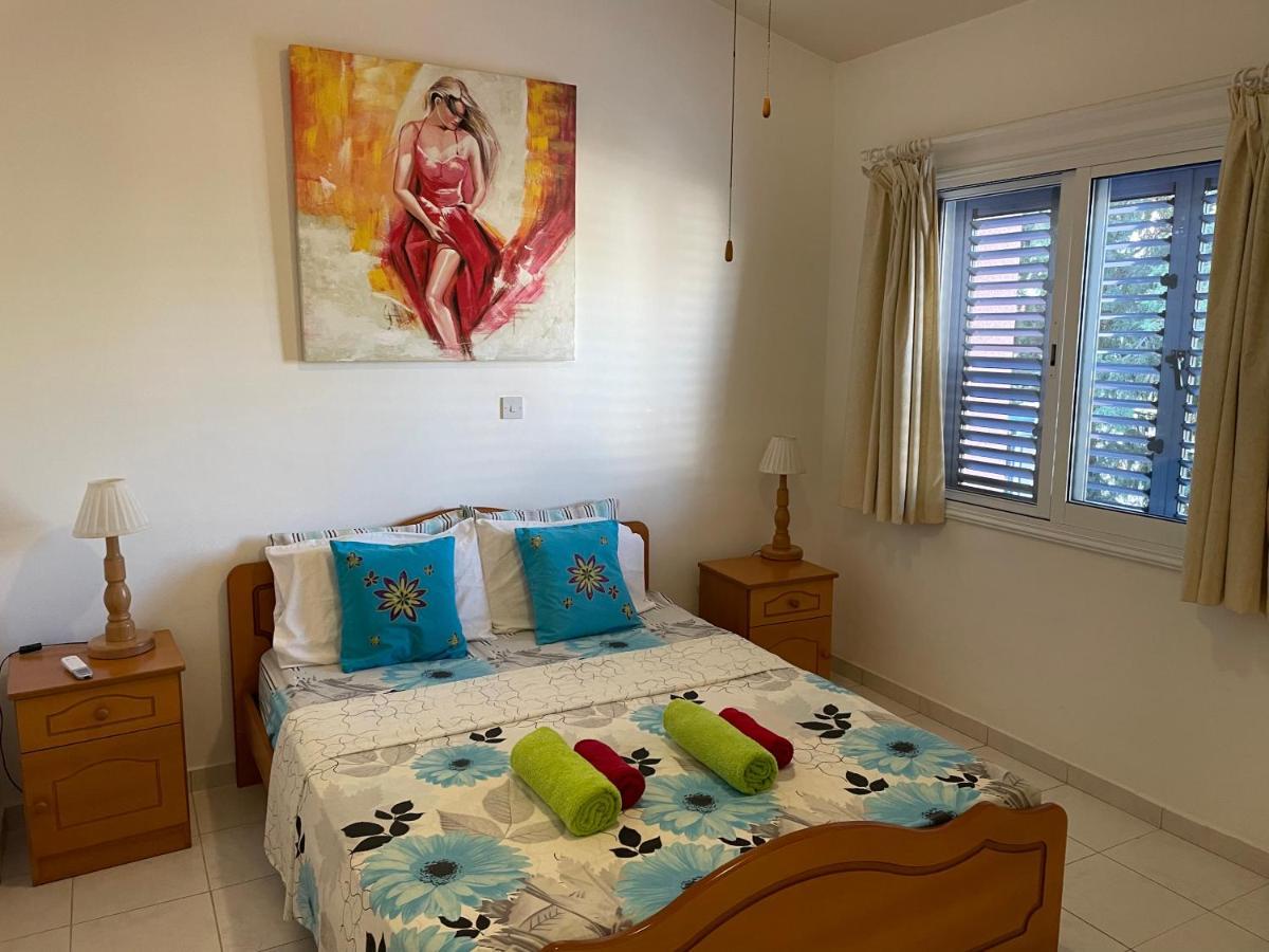 Paradise Gardens Prestige And Lovely Apartment Paphos Exteriör bild