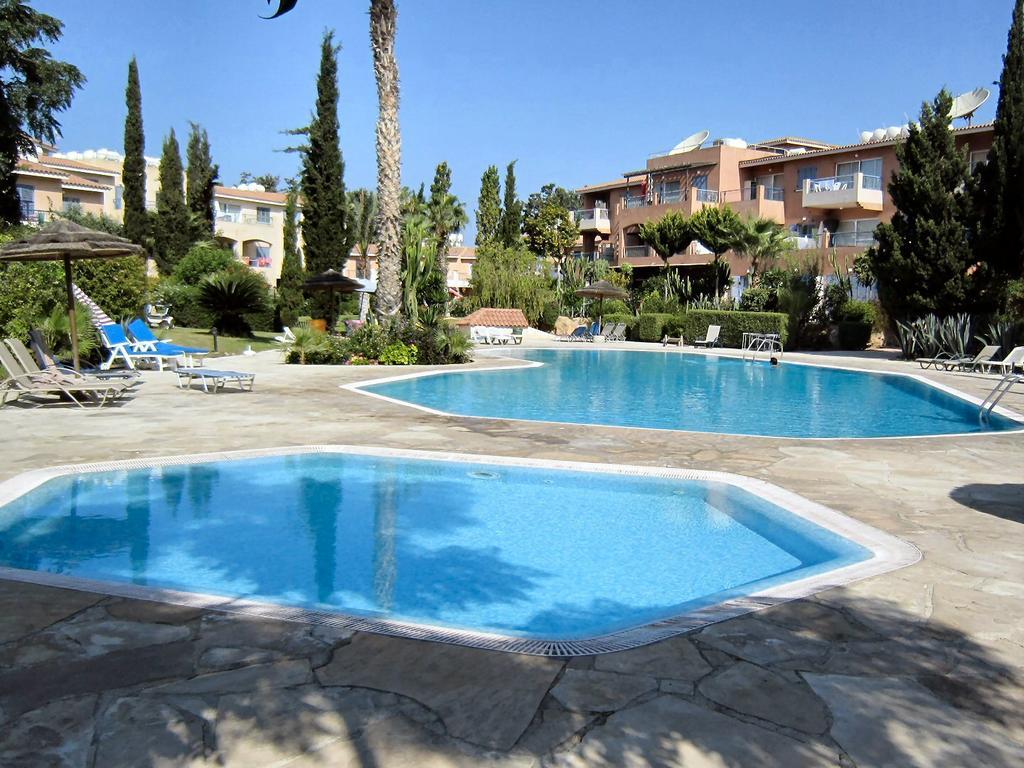 Paradise Gardens Prestige And Lovely Apartment Paphos Exteriör bild