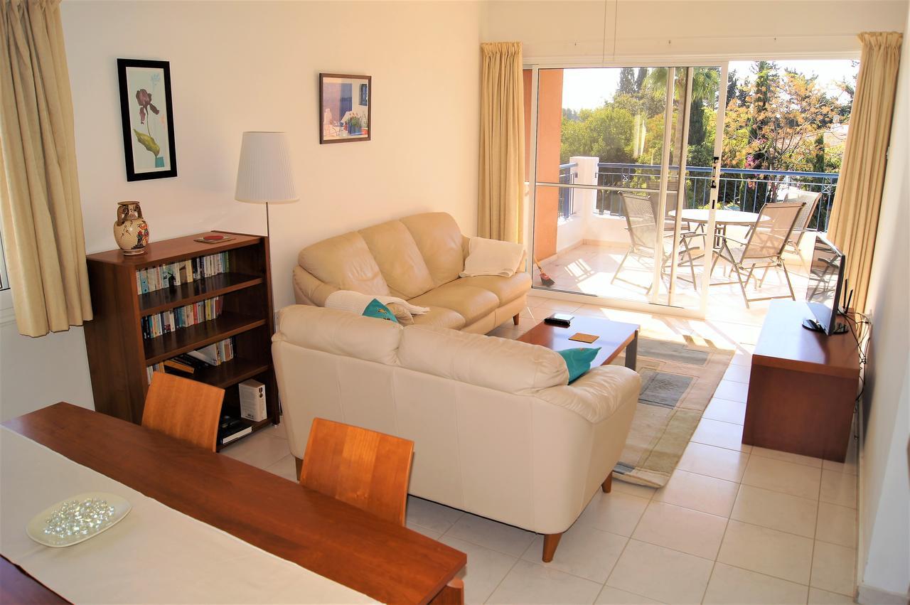 Paradise Gardens Prestige And Lovely Apartment Paphos Exteriör bild