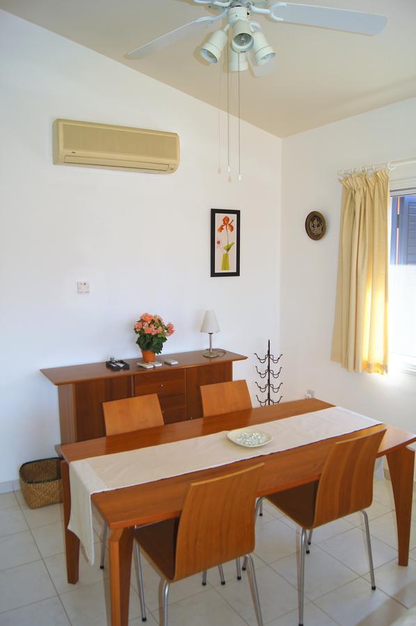 Paradise Gardens Prestige And Lovely Apartment Paphos Exteriör bild