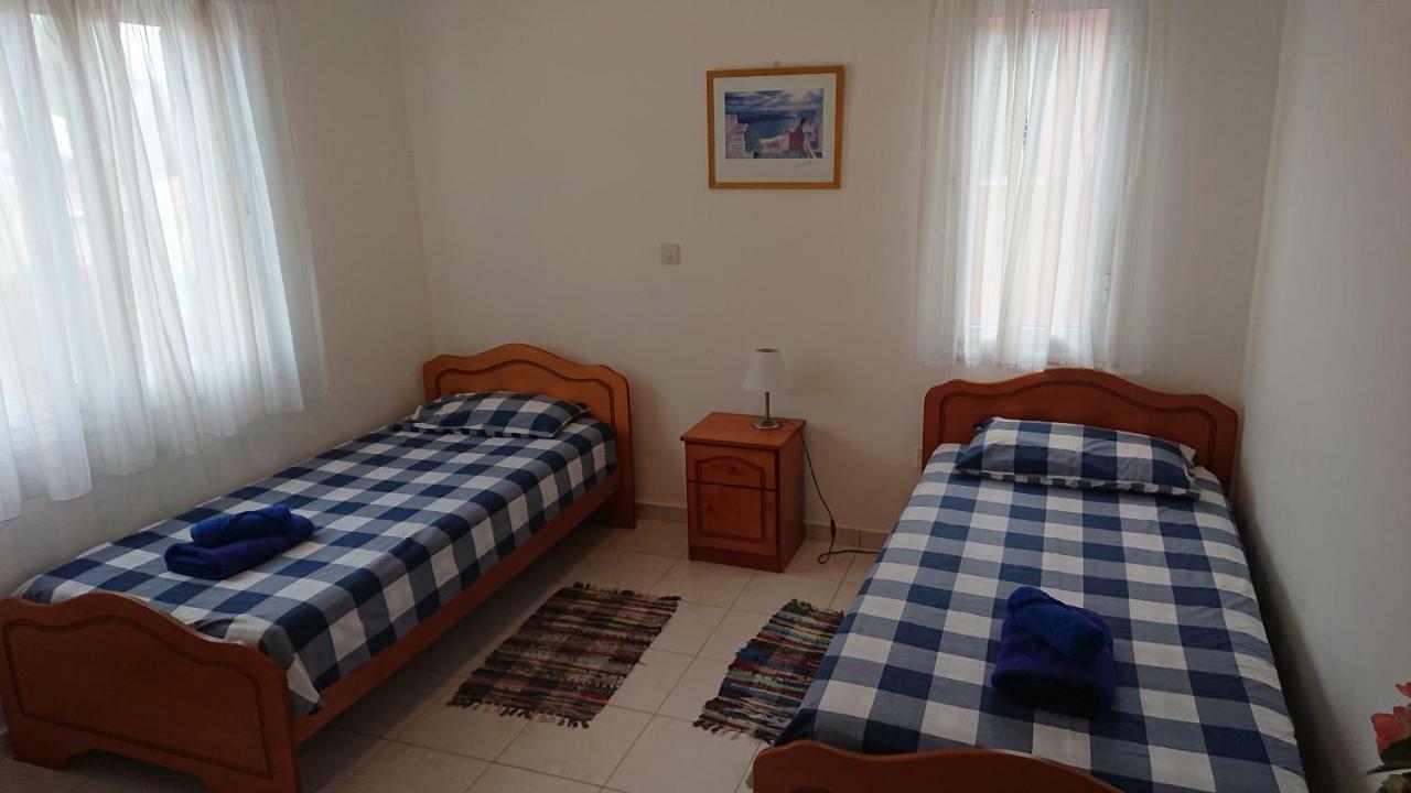 Paradise Gardens Prestige And Lovely Apartment Paphos Exteriör bild